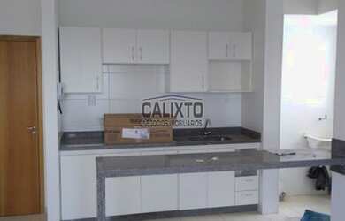 Imagem: O apartamento possui 2 Dormitórios, 1 Banheiro, 1 Vaga na garagem