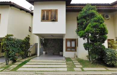 Imagem: A casa em condomínio possui 3 Dormitórios, 2 Banheiros, 2