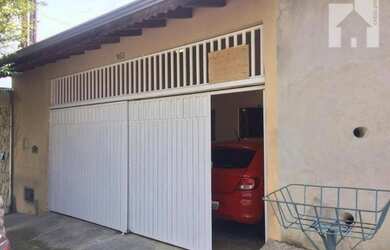 Imagem: A casa possui 2 Dormitórios, 2 Banheiros, 2 Vagas na garagem