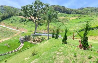 Imagem: O terreno possui 369m² de Área, Imóvel novo e está localizado