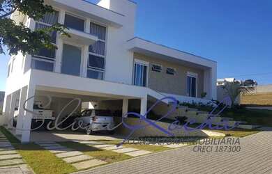 Imagem: A casa em condomínio possui 3 Dormitórios, 4 Banheiros, 4