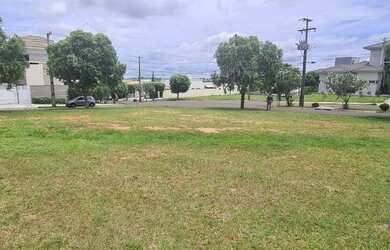 Imagem: O terreno possui 798m² de Área e está localizado em Pres