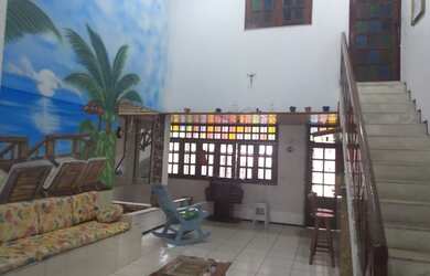 Imagem: A casa possui 5 Dormitórios, 5 Vagas na garagem e está localizado