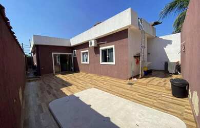 Imagem: A casa em condomínio possui 2 Dormitórios, 2 Banheiros, 2