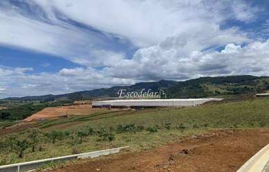 Imagem: O terreno possui 60.040m² de Área e está localizado em Extrema