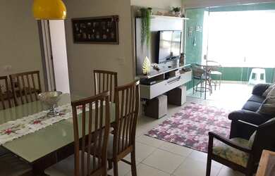 Imagem: O apartamento possui 3 Dormitórios, 1 Banheiro, 2 Vagas na