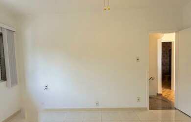 Imagem 12: Sobrado 02Quartos 02Vagas de Garag. 02Banheiros 01Salão de festas Cozinha...