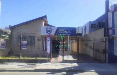 Imagem: O depósito possui 5 Vagas na garagem, 115m² de Área e está