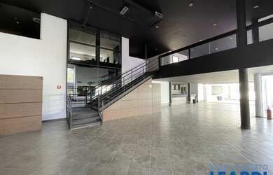 Imagem: O depósito possui 1.000m² de Área e está localizado em