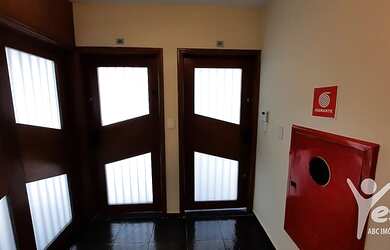 Imagem: O depósito possui 1 Vaga na garagem, 84m² de Área e está