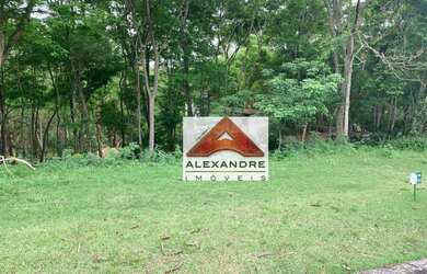 Imagem: O terreno possui 1.300m² de Área e está localizado em Jambeiro