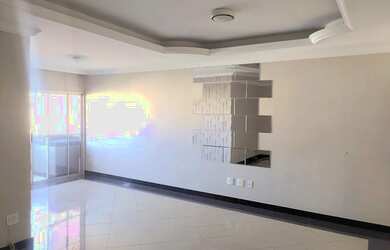 Imagem: O apartamento possui 3 Dormitórios, 2 Banheiros, 1 Vaga na