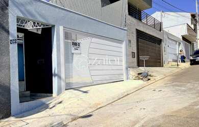 Imagem 2: Casa térrea pronta para morar com 3 quartos, churrasqueira e vaga para 2 carros. Residenci