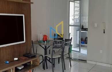 Imagem: O apartamento possui 3 Dormitórios, 1 Banheiro, 1 Vaga na garagem