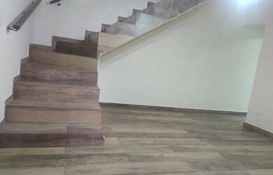 Imagem: A casa possui 2 Dormitórios, 2 Banheiros, 80m² de Área e