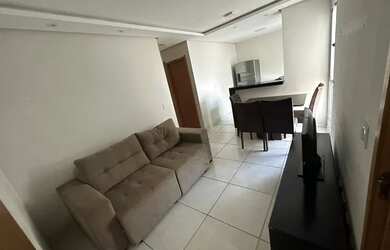 Imagem: O apartamento possui 2 Dormitórios, 1 Banheiro, 2 Vagas na