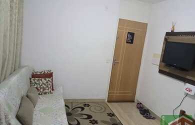 Imagem: O apartamento possui 2 Dormitórios, 1 Banheiro, 1 Vaga na garagem