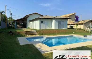 Imagem: A casa em condomínio possui 4 Dormitórios, 5 Banheiros, 5