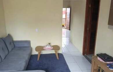 Imagem: A casa possui 2 Dormitórios, 2 Banheiros, 1 Vaga na garagem