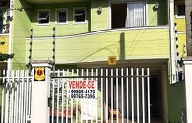 Imagem: A casa possui 4 Dormitórios, 5 Banheiros, 2 Vagas na garagem