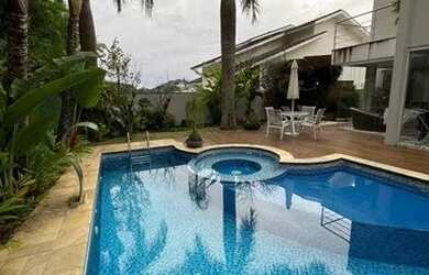 Imagem: A casa em condomínio possui 3 Dormitórios, 5 Banheiros, 4