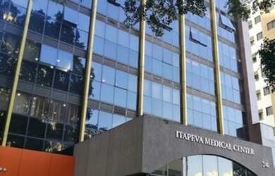 Imagem: O depósito possui 2 Vagas na garagem, 58m² de Área e está