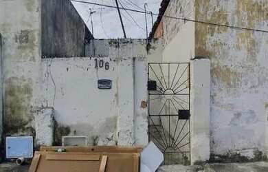 Imagem: A casa possui 1 Dormitório, 1 Banheiro, 50m² de Área e está