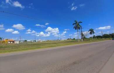 Imagem: O terreno possui 200-0m² de Área e está localizado em Compensa