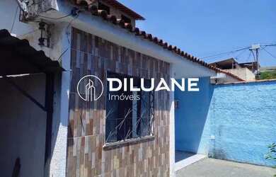 Imagem: A casa possui 2 Dormitórios, 1 Banheiro, 2 Vagas na garagem