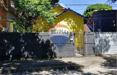 Imagem: A casa possui 5 Dormitórios, 3 Banheiros, 5 Vagas na garagem