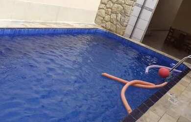 Imagem: A casa possui 3 Dormitórios, 4 Vagas na garagem e está localizado