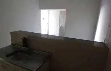 Imagem: A casa possui 2 Dormitórios, 2 Banheiros, 1 Vaga na garagem