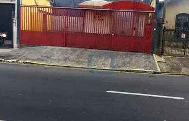 Imagem: O depósito possui 3 Vagas na garagem e 316m² de Área e está