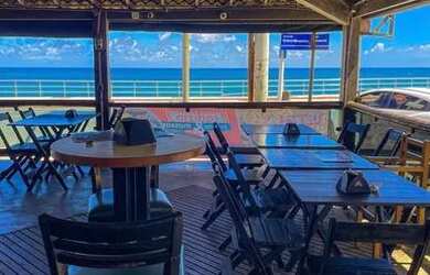 Imagem: O depósito possui 5 Vagas na garagem e 600m² de Área e está