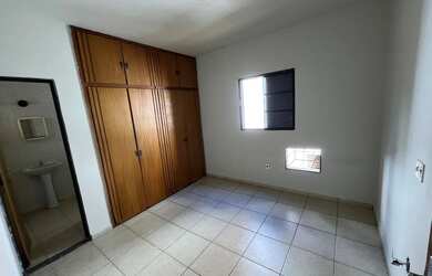 Imagem 6: Aluga-se apto padrão na Av Vetorazzo por imobiliária com fiador ou seguro...