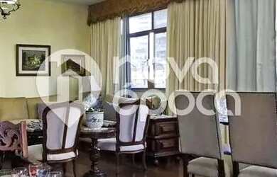 Imagem: O apartamento possui 4 Dormitórios, 4 Banheiros, 3 Vagas na