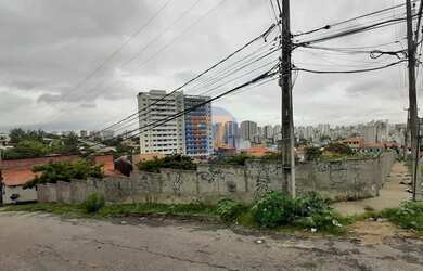 Imagem: O terreno possui 2757m² de Área e está localizado em Vicente