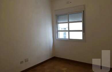 Imagem 8: Apartamento espaçoso, todo reformado, em ótima localização. Oportunidade