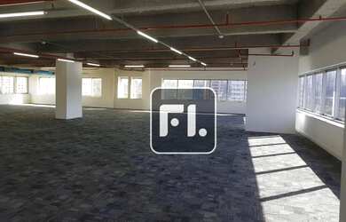 Imagem: O depósito possui 5 Vagas na garagem, 1204m² de Área e está