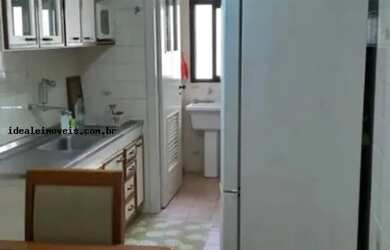 Imagem: O apartamento possui 3 Dormitórios, 2 Banheiros, 2 Vagas na