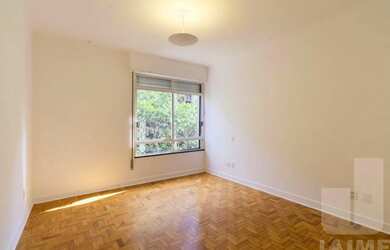 Imagem 12: APARTAMENTO AMPLO E MUITO BEM ILUMINADO, TOTALMENTE REFORMADO NO CORAÇÃO...