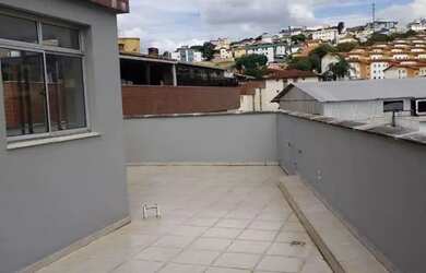 Imagem: O apartamento na cobertura possui 2 Dormitórios, 1 Banheiro