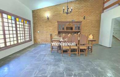 Imagem: A casa à venda possui 3 Dormitórios, 4 Banheiros, 5 Vagas