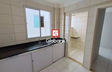 Imagem 8: Apartamento em Montes Claros, no bairro Ibituruna, à venda