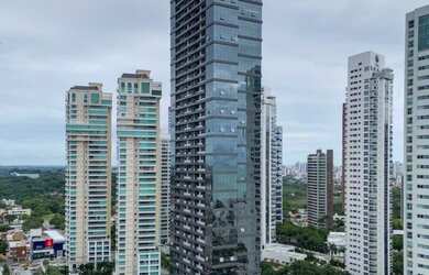 Imagem: O apartamento à venda possui 4 Dormitórios, 5 Banheiros, 4