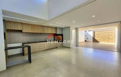 Imagem: A casa possui 3 Dormitórios, 3 Banheiros, 3 Vagas na garagem