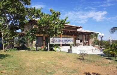 Imagem: A casa em condomínio possui 3 Dormitórios, 2 Banheiros, 5