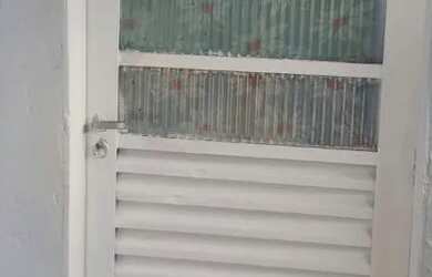 Imagem: A casa possui 1 Dormitório, 1 Banheiro e 35m² de Área e está