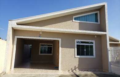 Imagem: A casa possui 2 Dormitórios, 1 Banheiro, 1 Vaga na garagem