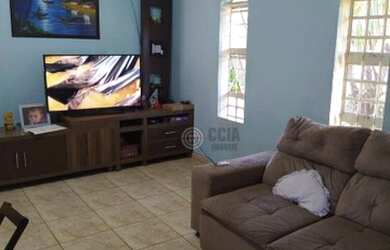 Imagem 10: Casa na Avenida Paraná à venda, em terreno com 600 m² por R$ 640.000